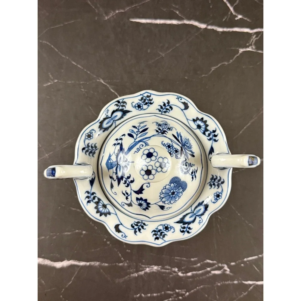 Blue Danube vtg blue